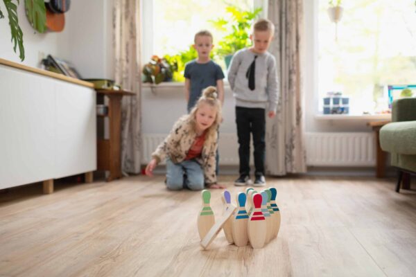 Jeu de quilles en bois – Image 3